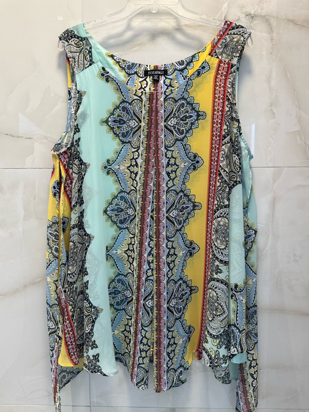 Roz & Ali Woman 2X Sleeveless Tunic Top
